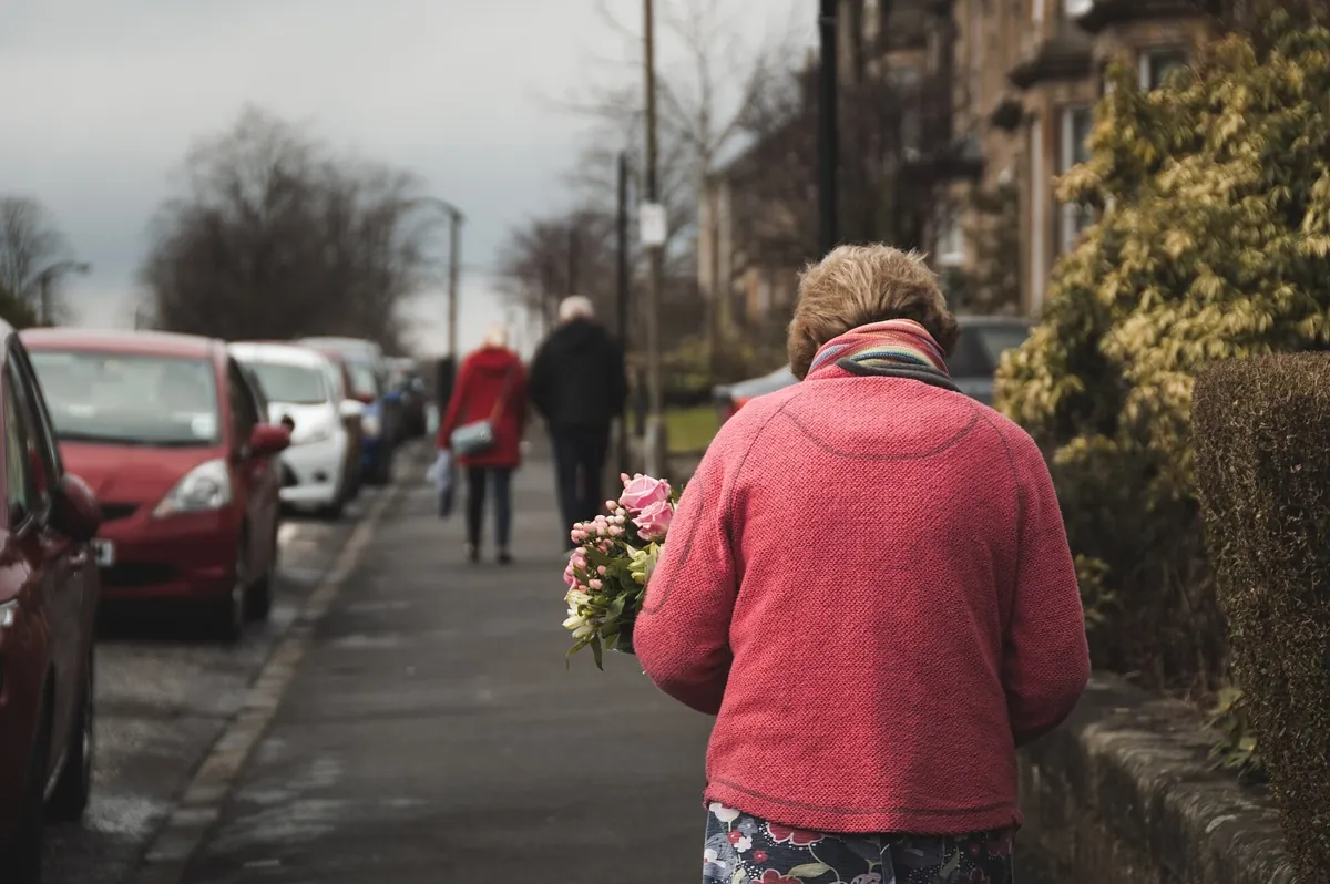 Repérage des obstacles lors de balades urbaines avec les seniors