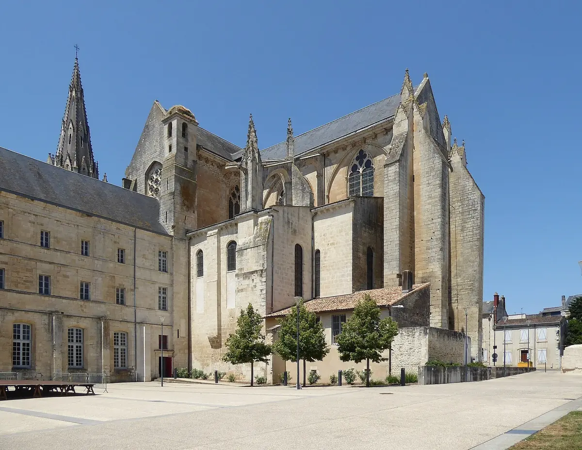 Végétalisation urbaine pour une attractivité améliorée.